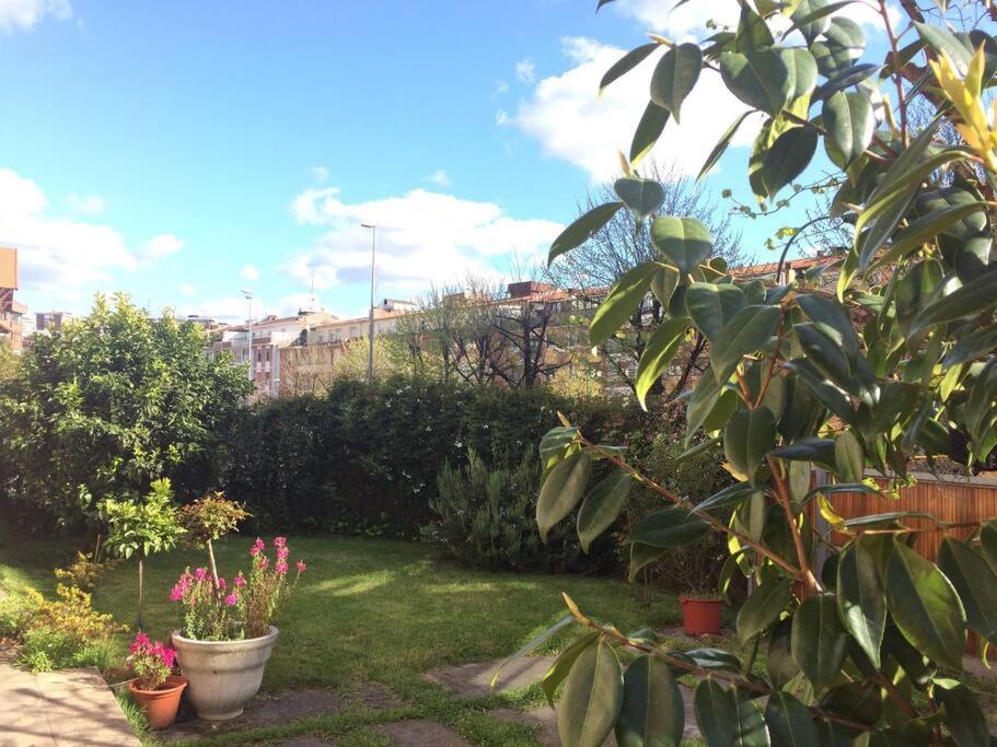 ビルバオApartamento En Casa Con Jardin + Garaje. E-Bi-201アパートメント エクステリア 写真